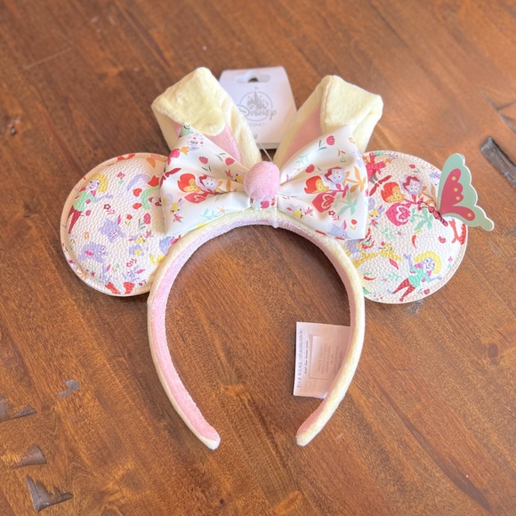 Reigning Rabbits Minnie Ears - Picture 3 of 4